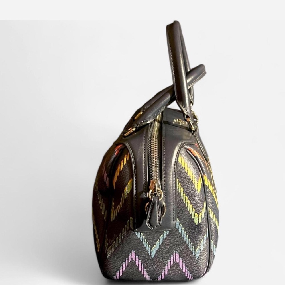 COACH Bennet Satchel with Geo Chevron Print (like new) - Picture 5 of 7